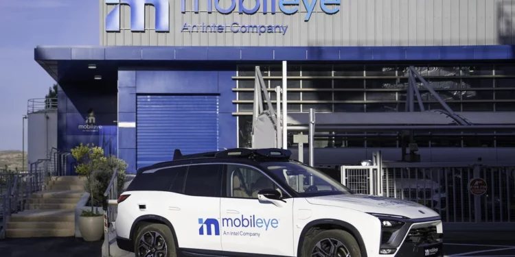 La empresa israelí de tecnología de autoconducción Mobileye, comprada por Intel en 2017, presenta una oferta pública inicial