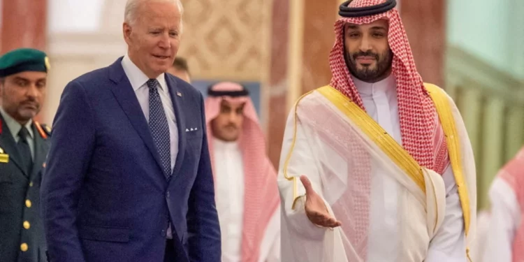 Arabia Saudita y Estados Unidos discuten por los recortes de petróleo de la OPEP+