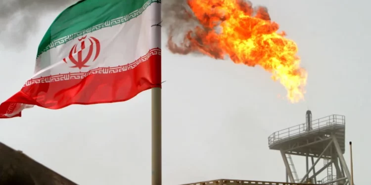 Los trabajadores petroleros de Irán se unen a las protestas