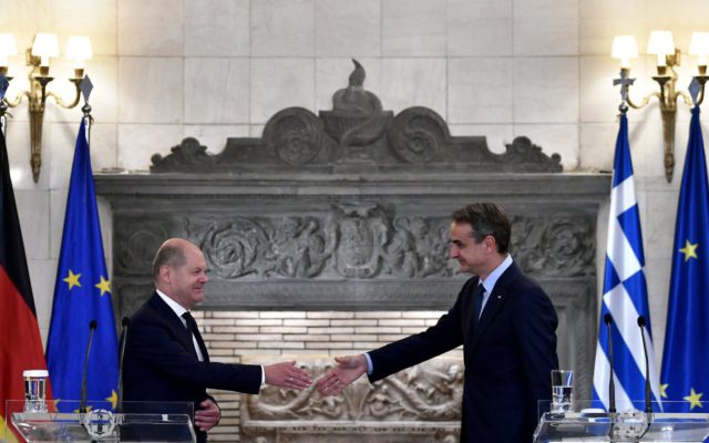 Grecia está dispuesta a “tender la mano de la amistad” a Turquía pese a las tensiones