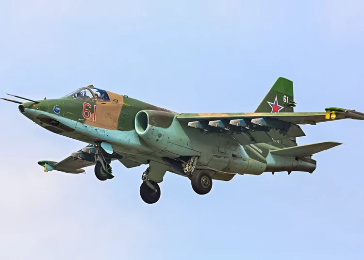 Video muestra a un piloto ruso eyectándose de un caza Su-25