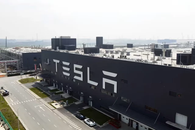 Tesla bate su récord en China mientras Pekín respalda el plan de Musk para Taiwán
