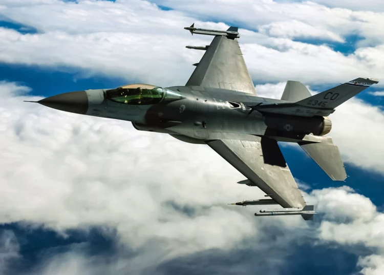 Por qué cazas F-16 volaron sobre Disney World