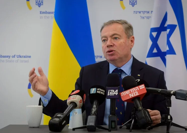 El enviado de Ucrania dice que Israel “tiene miedo de enviar ayuda militar”