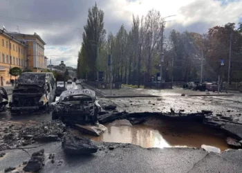 Rusia ataca a Ucrania con misiles de alta precisión