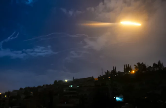 Presuntos ataques aéreos israelíes en Damasco por tercera vez en una semana