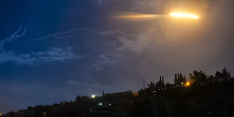 Presuntos ataques aéreos israelíes en Damasco por tercera vez en una semana