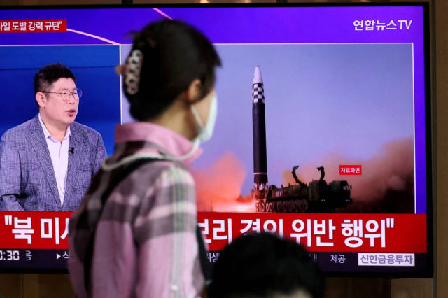 Corea del Norte dispara misiles balísticos hacia Japón