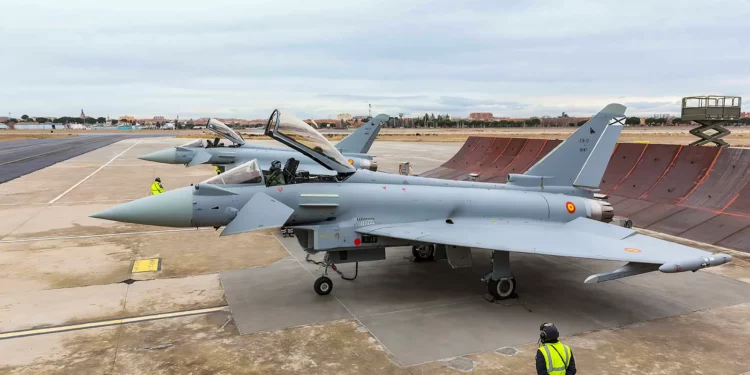 España reforzará el flanco oriental de la OTAN con 14 aviones de combate