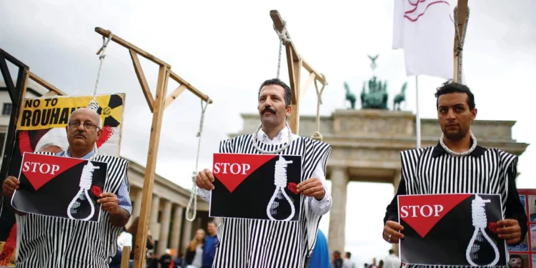 Irán convoca al embajador suizo por llamamiento “intervencionista” a detener las ejecuciones