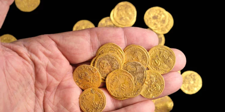 Descubren 44 monedas bizantinas de oro puro en los Altos del Golán