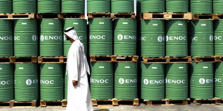 Las refinerías esperan que Arabia Saudita suba los precios del petróleo para Asia en noviembre
