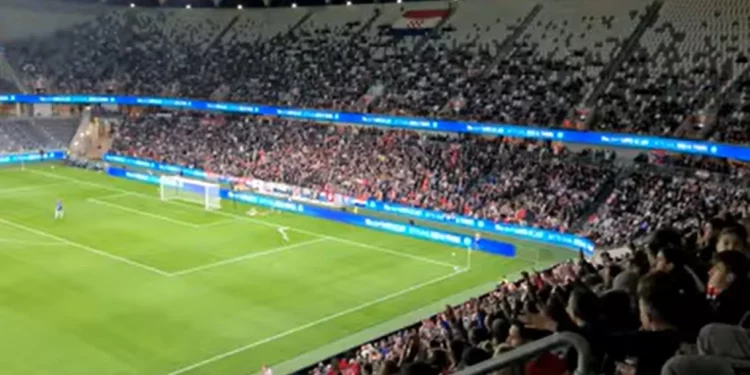 Jefes del fútbol australiano tomarán medidas contra aficionados que hicieron el saludo nazi en un partido