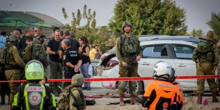 Terrorista palestino hiere a 5 personas en un ataque de embestida en Jericó