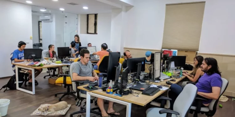 Los israelíes trabajan demasiado a costa del tiempo libre