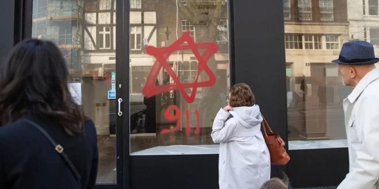 Mujer judía embarazada es agredida verbalmente por taxista en Londres