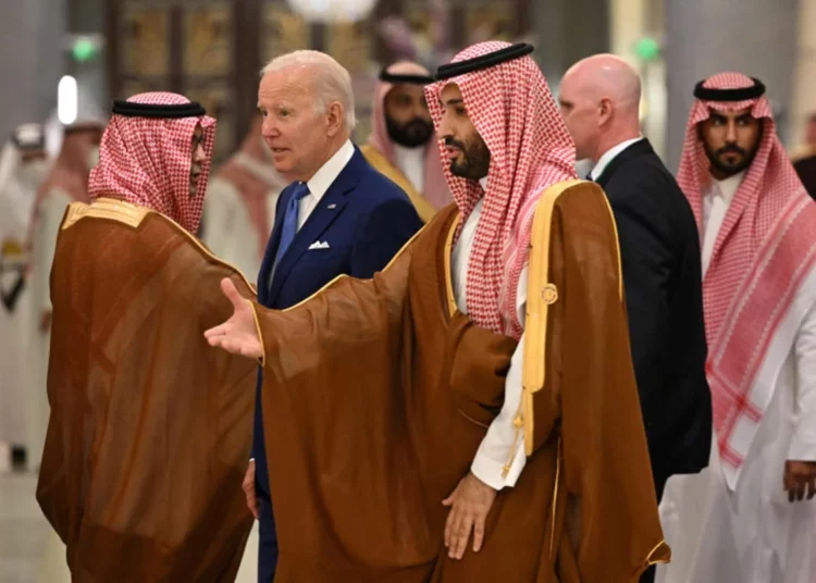 Arabia Saudita advierte que Irán planea ataques inminentes a EE.UU.