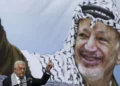 Yasser Arafat creía que Mahmoud Abbas conspiraba para deshacerse de él