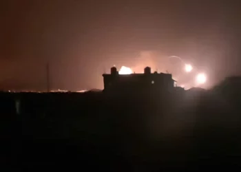 Siria dice que dos soldados han muerto tras un ataque aéreo israelí contra una base aérea cerca de Homs