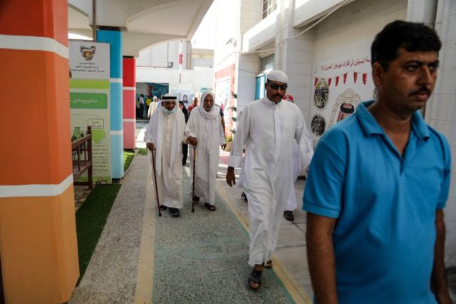 Bahréin celebra elecciones simbólicas tras prohibir a todos los candidatos de la oposición
