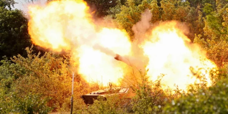 Bielorrusia busca la ayuda de Irán para fabricar proyectiles de artillería