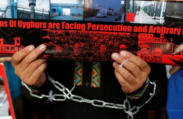 Israel se une a 50 países que condenan el encarcelamiento de uigures en China