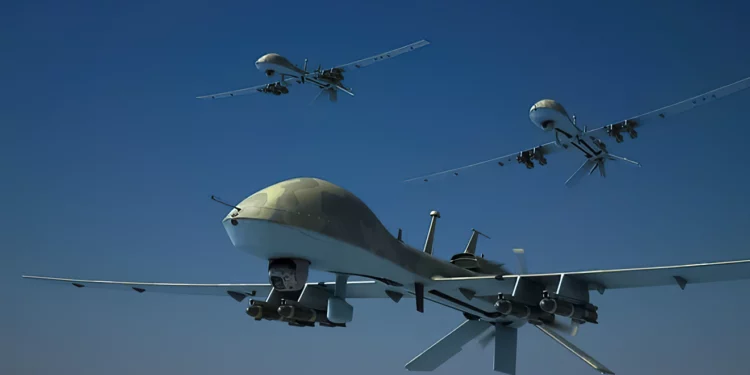 China dispara 18 drones suicidas en simultáneo