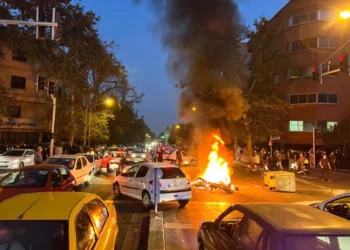 Muchos jóvenes iraníes pierden el miedo en la lucha por la "libertad"