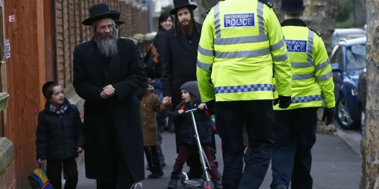 Policía de Londres detiene a joven por agredir a residentes judíos