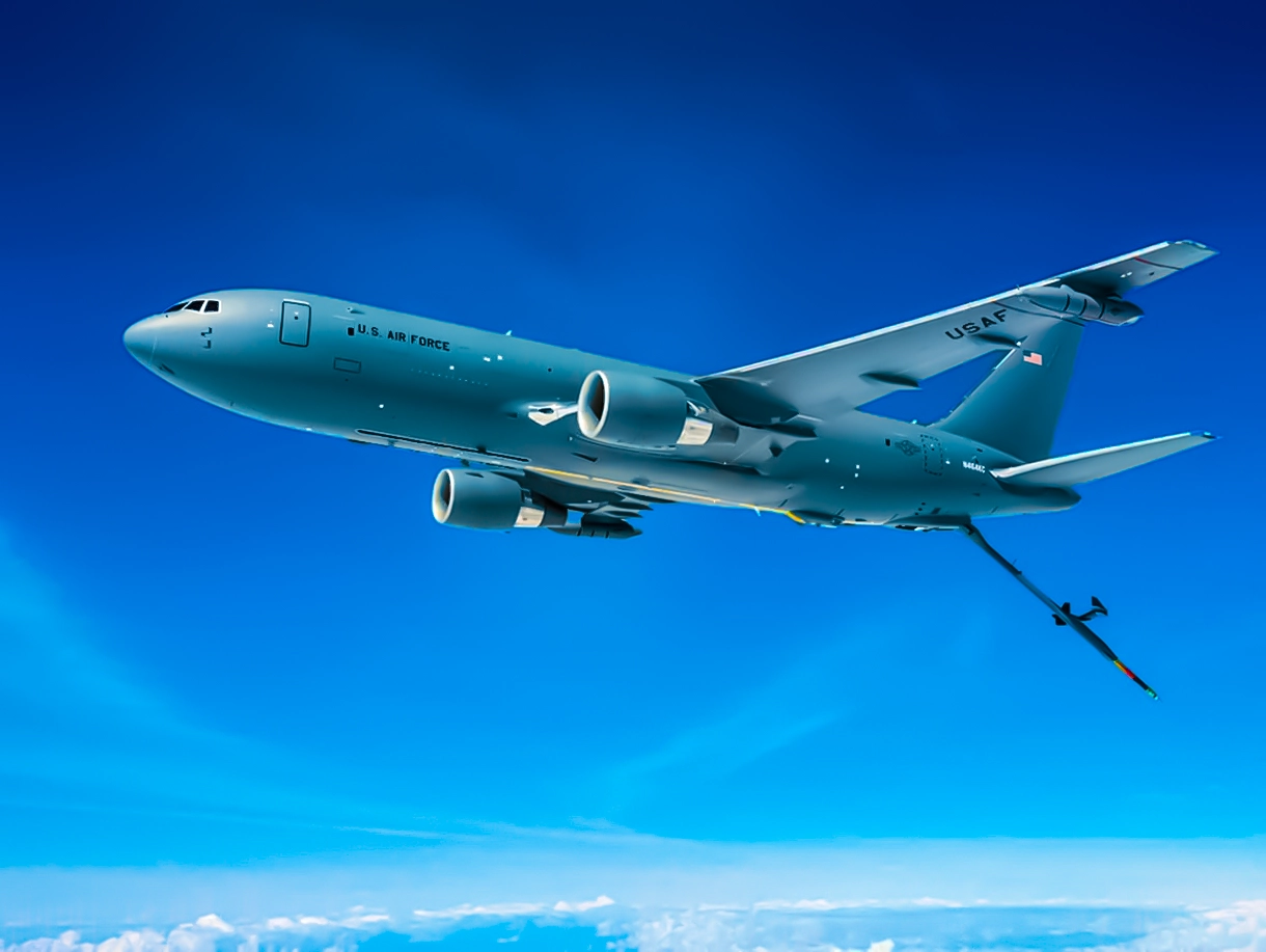 KC-46 bate el récord de vuelo en una misión de 36 horas