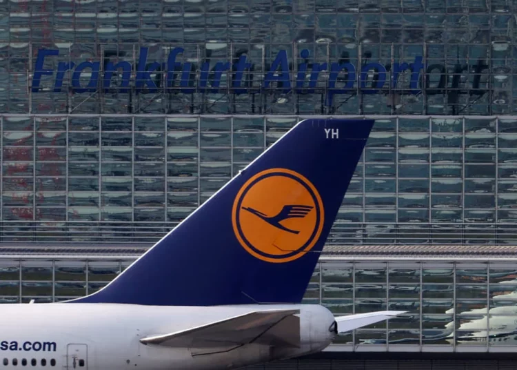 Pasajeros judíos expulsados de un vuelo de Lufthansa reciben indemnizaciones de $20.000