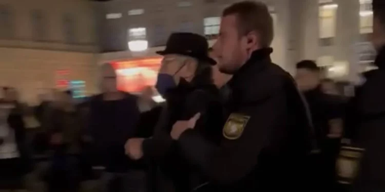 Policía alemana detiene a un judío que se enfrentó a antisemitas