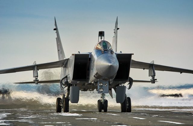 MiG-31 ruso derribó un Sukhoi Su-24 ucraniano: ¿Qué sabemos al respecto?