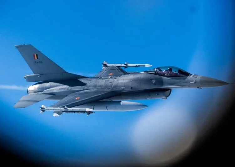 Zelensky: Los aviones de guerra occidentales ayudarían a Ucrania a lograr la superioridad aérea