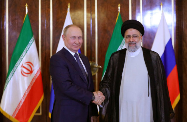 Aliado de Putin se reúne con el líder iraní mientras Moscú profundiza sus vínculos con Teherán