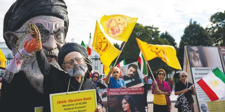La Unión Europea sanciona a 29 personas y tres organizaciones de Irán