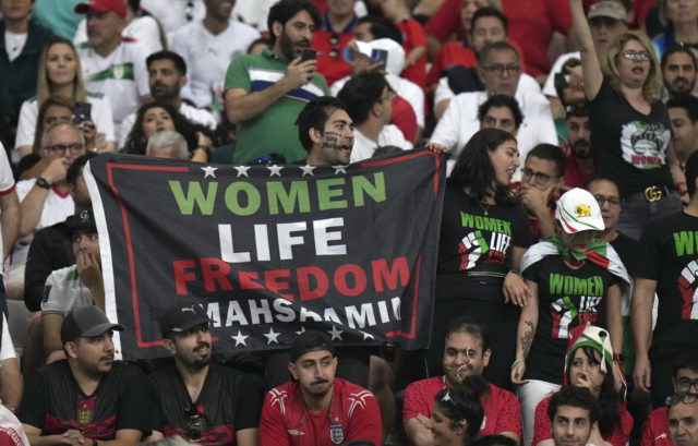 Irán arresta a una estrella del fútbol por hacer “propaganda” contra el régimen