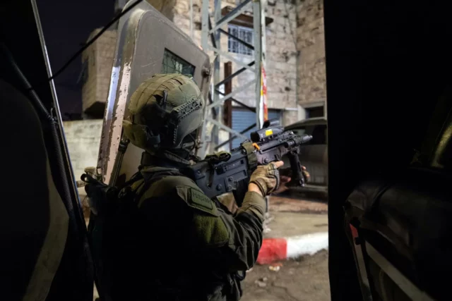 Islamista palestino adolescente muere al estallar en su mano una bomba que estaba colocando para asesinar a judíos en la Tumba de José
