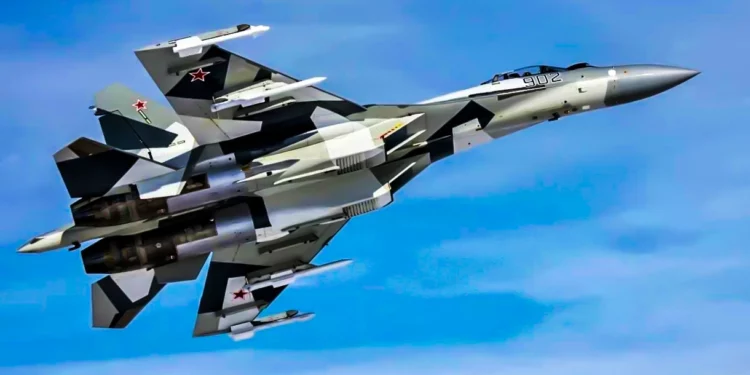 Rusia utiliza cazas Su-35 y Su-30SM “en sincronía” para destruir objetivos terrestres ucranianos