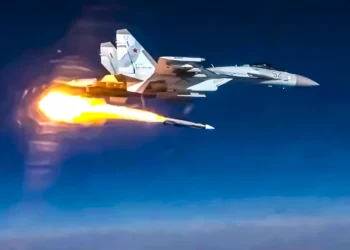 Su-35 ruso derriba cazas Su-25 y MiG-29 ucranianos en un combate aéreo