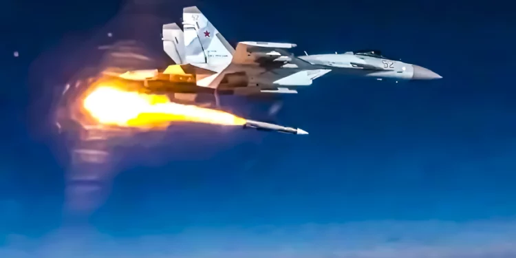 Su-35 ruso derriba cazas Su-25 y MiG-29 ucranianos en un combate aéreo