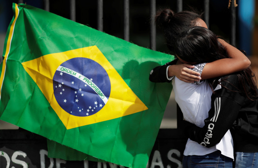 Tres muertos y al menos ocho heridos tras un tiroteo en una escuela de Brasil
