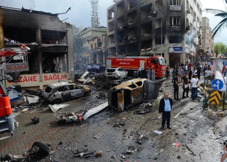 Kurdos niegan su implicación en el mortífero atentado en Turquía