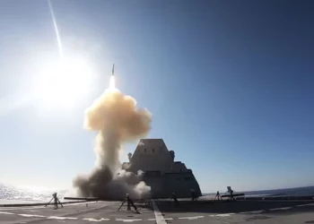 La Armada de EE.UU. estima que desplegará misiles hipersónicos para 2025