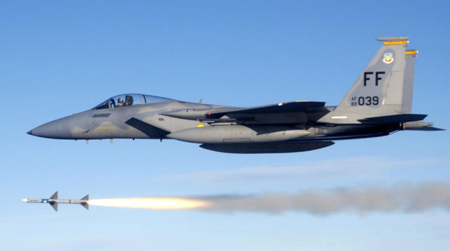 La USAF lleva a cabo extensas pruebas acústicas del caza F-15EX con su motor GE-129