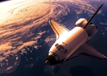 El avión espacial X-37B aterriza tras 900 días en órbita