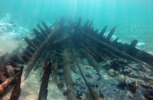 Arqueólogos descubren un barco romano de 2.000 años de antigüedad