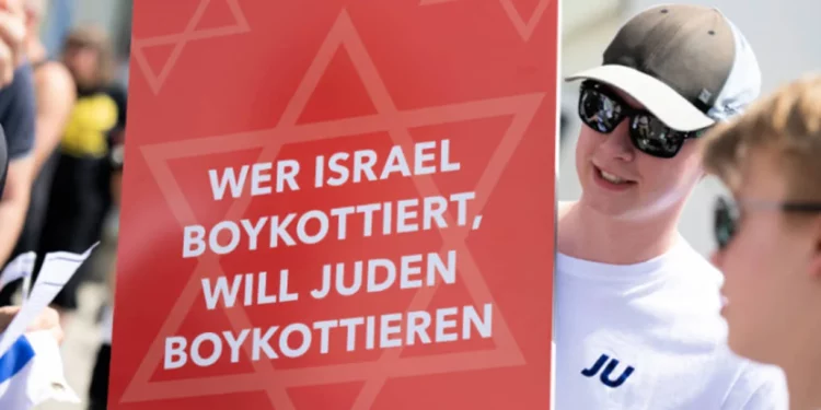 Alemania presenta campaña de información pública para combatir el antisemitismo