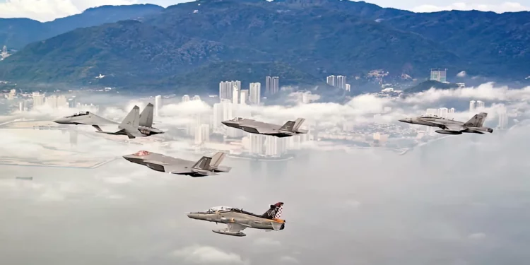 La Real Fuerza Aérea Australiana despliega aviones F-35A Lightning II en Malasia