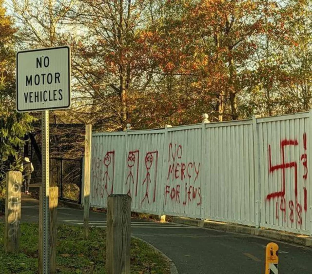 Pintan grafitis antisemitas en una tranvía de Maryland